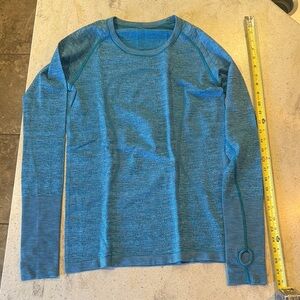 Lululemon Athletica Womens Heathered Blue Long Sleeve Tee Size 10.
